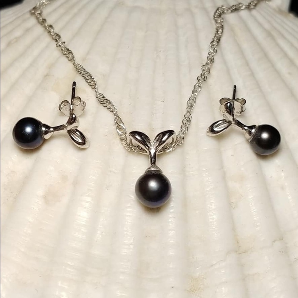 Pearl necklace and earrings